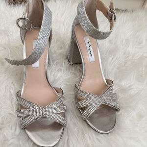 Silver rhinestones heels sandals